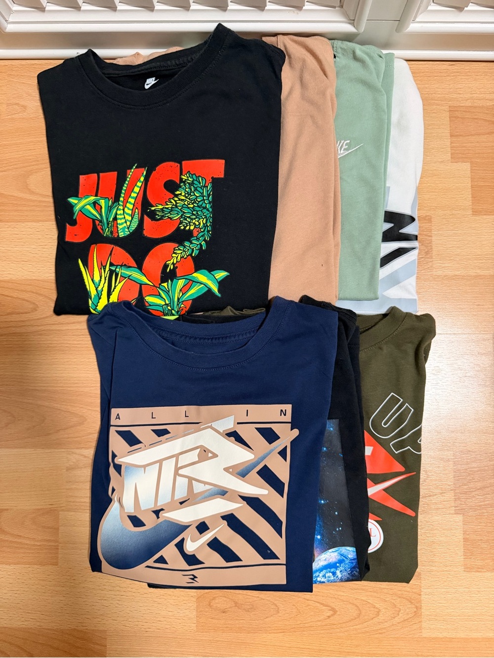 7 Nike Graphic T-Shirt Bundle